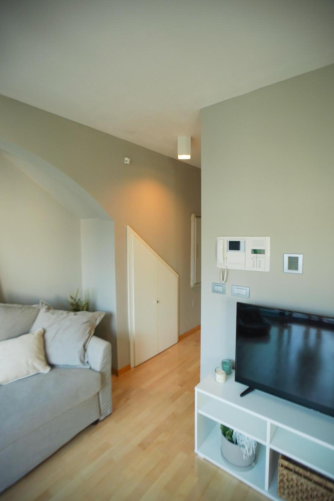Elly Apartment Анкаран Екстериор снимка