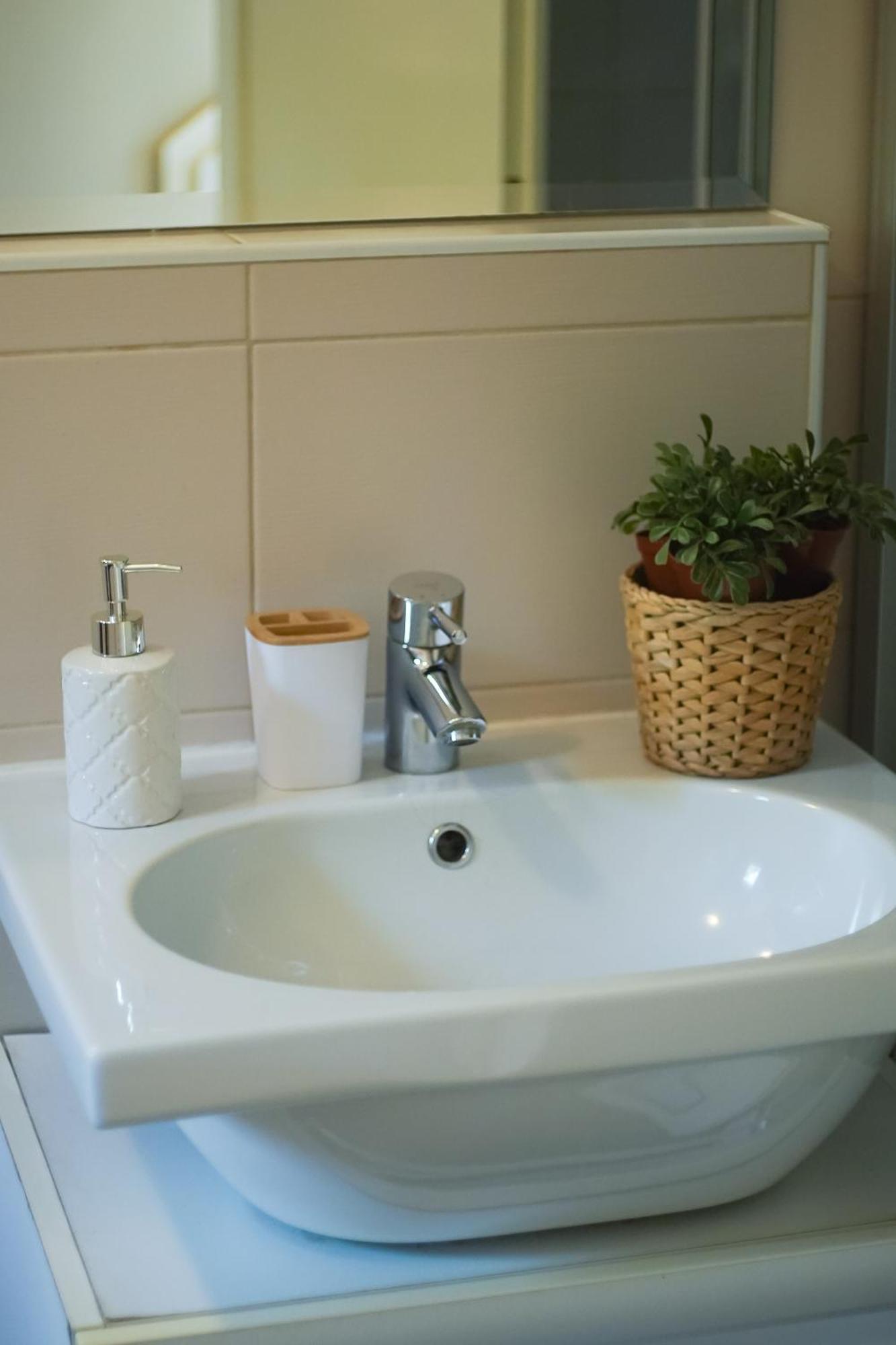 Elly Apartment Анкаран Екстериор снимка