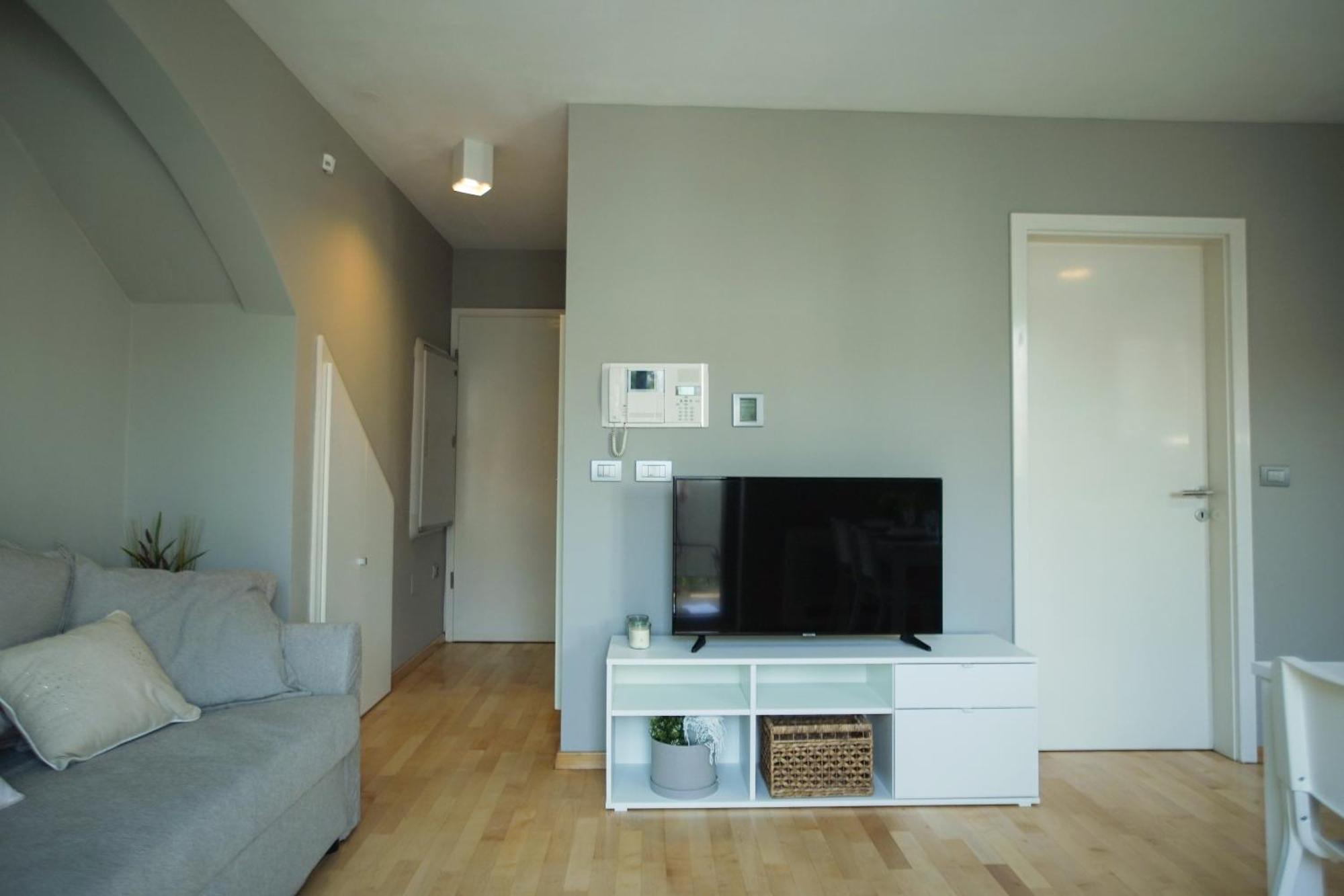 Elly Apartment Анкаран Екстериор снимка